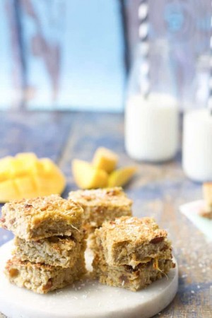 Coconut Mango Oat Breakfast Bites